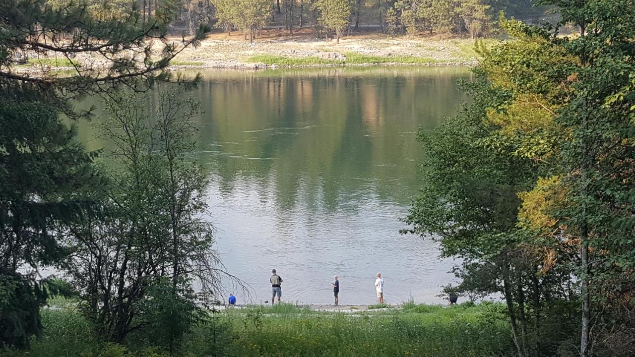 Riverfront Motel & Cabins Thompson Falls Εξωτερικό φωτογραφία