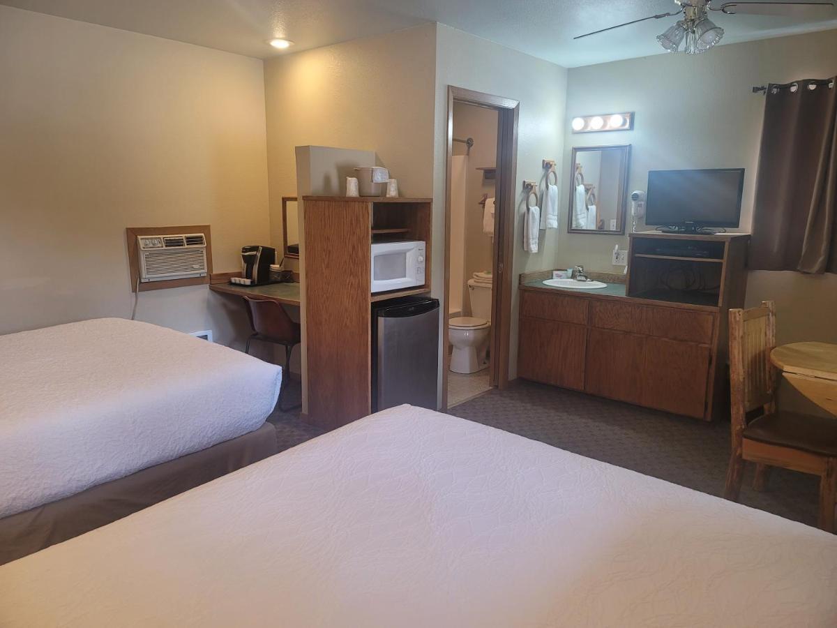 Riverfront Motel & Cabins Thompson Falls Εξωτερικό φωτογραφία