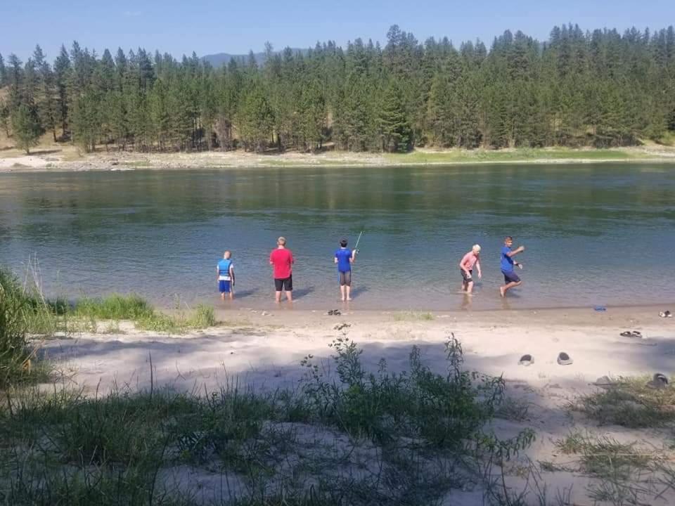 Riverfront Motel & Cabins Thompson Falls Εξωτερικό φωτογραφία