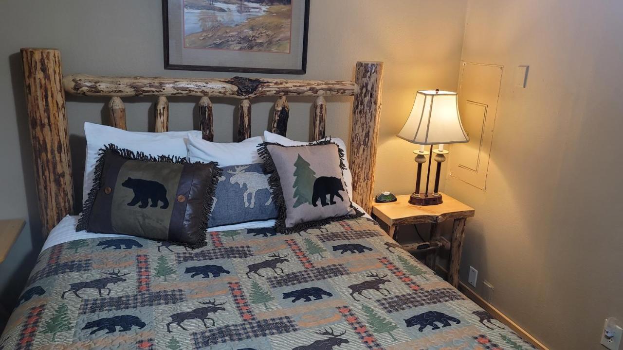 Riverfront Motel & Cabins Thompson Falls Εξωτερικό φωτογραφία