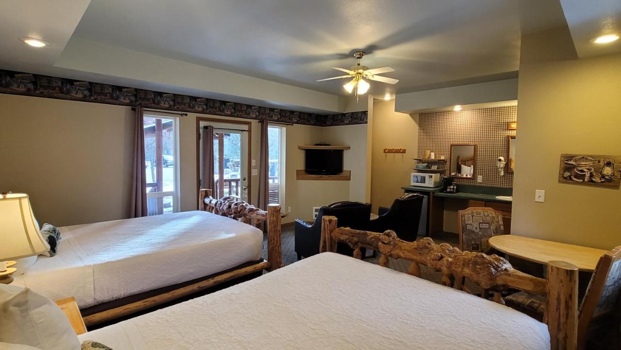 Riverfront Motel & Cabins Thompson Falls Εξωτερικό φωτογραφία